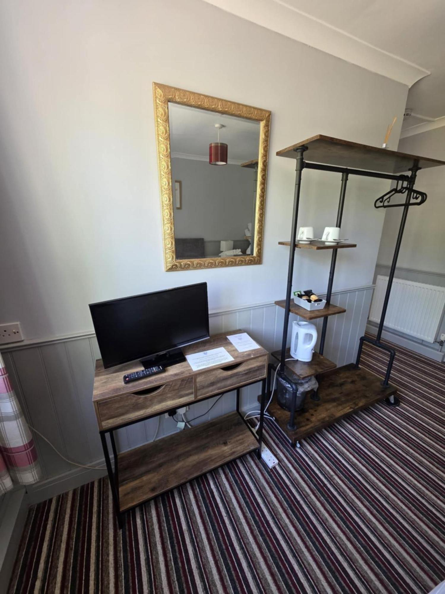 The Benett Arms Bed & Breakfast ชาฟท์สบรี ภายนอก รูปภาพ